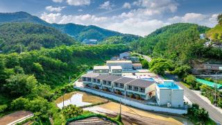 Mangosteen Pool Villa - Geoje - 1
