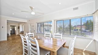Blue Coast Bliss - Pet Friendly - Ettalong Beach - 3