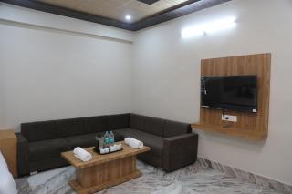 Hotel Kirti Plaza - Chittaurgarh - 1