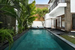 Villa Serenity Beautiful beach side villa large garden parking - Sanur - 8
