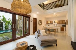Villa Serenity Beautiful beach side villa large garden parking - Sanur - 1