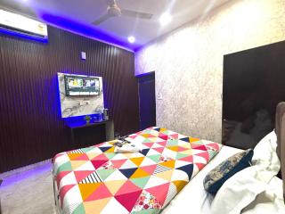Hotel Jerry inn -Near Nizamuddun Railway Station - New Delhi - 4