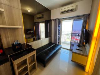 Modern and Tidy 2BR at Tanglin Supermall Mansion Apartment By Travelio - 2