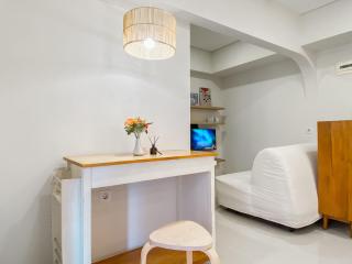 Well Furnished and Comfort 2BR Meikarta Apartment By Travelio - 4