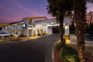Days Inn by Wyndham Raleigh Midtown - Raleigh - 7