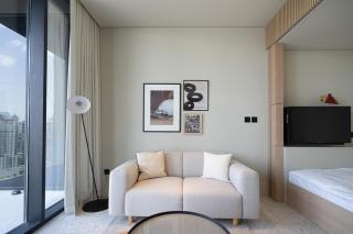 ALH Vacay 1803 Studio with Balcony and Burj View - Upside Living - 8