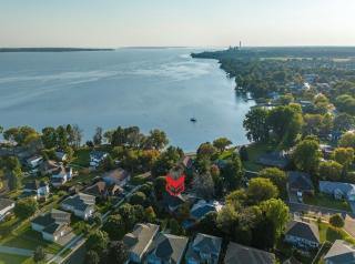 Dream Home Getaway Near Kingston - - 2