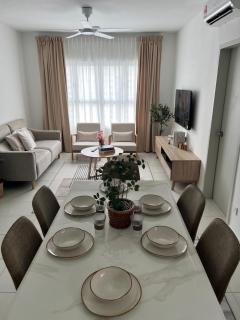 Arena KLIA - Fully Aircond by ZoomSpace - 1