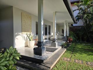 Segara Agung Boutique Hotel - Sanur - 3