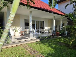 Segara Agung Boutique Hotel - Sanur - 2