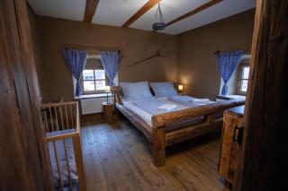 Krčma Hotel U Císařské Cesty - Branišovice - 1