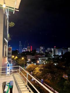 Vintage Studio in Heart D1 with Large Balcony - City View, Near BuiVien Street - Ho Chi Minh - 2