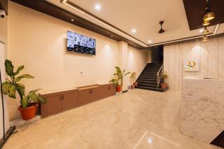 D Horizon Hotel & Restaurant - 7