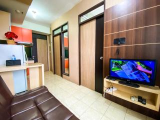 Modern Heights 2BR at The Edge Bandung Apartment By Travelio - 3