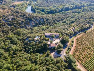 Ideal famille et groupe Mas dans les Cévennes Piscine Plages privées Cadre exceptionnel Convivialité Calme Vignoble Parking gratuit Borne électrique Animaux acceptés - Wifi - Causse-de-la-Selle - 2