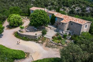 Ideal famille et groupe Mas dans les Cévennes Piscine Plages privées Cadre exceptionnel Convivialité Calme Vignoble Parking gratuit Borne électrique Animaux acceptés - Wifi - Causse-de-la-Selle - 5
