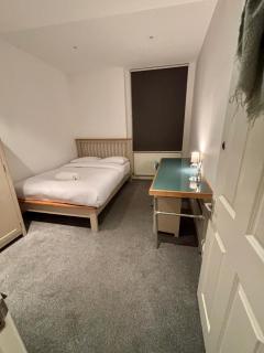 Sleep 12 in Brixton - 15 mins from Station BT4 - 9