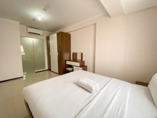 Spacious and Minimalist 3BR at Gateway Pasteur Apartment By Travelio - 5