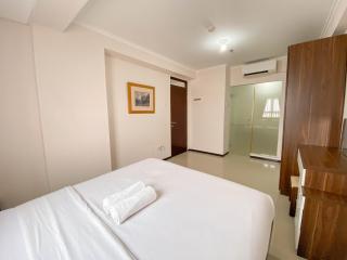 Spacious and Minimalist 3BR at Gateway Pasteur Apartment By Travelio - 6