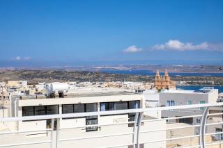 Flat 6 Mellieha Seaview & City view with Terrace, close to Beaches - Mellieħa - 7