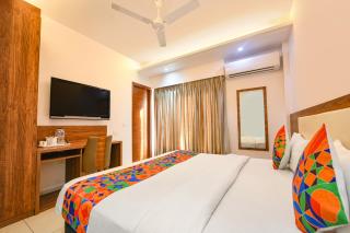 FabHotel Silver Oak BnB - Nr Yashobhoomi Convention Centre - Jāmb - 6
