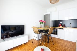 Urban Haven in Pagrati by MK - 5