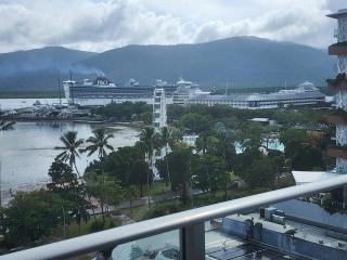 Studio room in Cairns Esplanade! Ocean view! Heart of Cairns - Cairns - 0