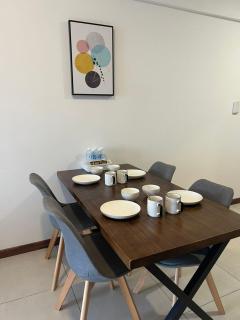 K Avenue 4-6PAX Family Room NEAR AIRPORT City View - Donggongon - 4