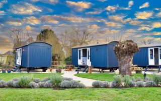 The Red Lion - Shepherd Huts - Witney - 7