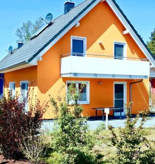 Seeurlaub Müritz - Haus Nordlicht mit Sauna, Kamin, Wallbox, nur 250 m zum Strand - 0