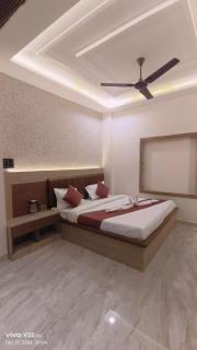Anpurna p guest house - Varanasi - 5