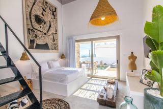 Tinosera Luxury Suites - Agios Sostis - 0