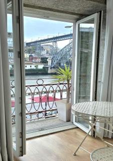 Red House By The River - Porto - 6