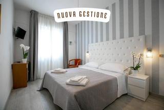 Hotel La Perla Rimini - Rimini - 0