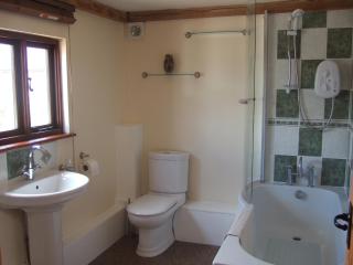 Pretty Country Cottage with Hot Tub - 8