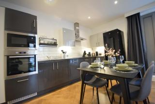 Suite Life 2-Bed 1-Bath in New Cross - Manchester - 6