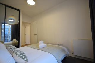 Suite Life 2-Bed 1-Bath in New Cross - Manchester - 1