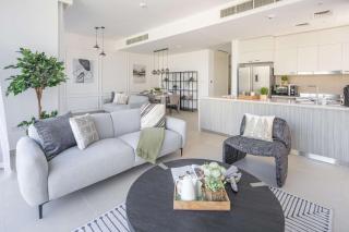 Frank Porter - Club Villas - Dubai - 6