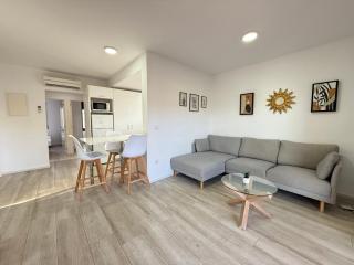 Agi Montseny - 1