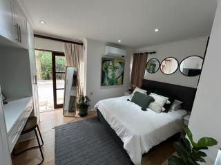 The Bryanston Boutique - Johannesburg - 8