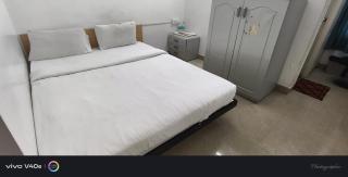 Hotel Fiesta Grand - Bangalore - 0