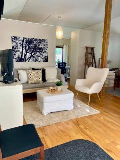 Air-conditioned 50 sqm studio suite near subway - 7