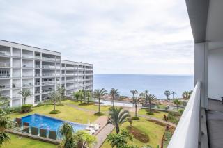 Lux Flat, Sea View, AC, 3 Pools and Gym - Funchal - 0
