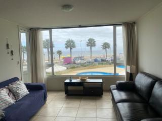 First line, ocean view - 0