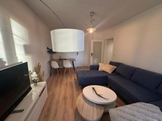 Gemütliche Handwerker-Wohnung mit Balkon und WLAN, ideal für 3 Personen - Spremberg - 2