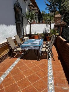 Gran casa cerca de la playa con 3 dormitorios en Pedregalejo - Málaga - 2