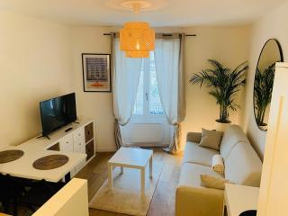 Studio Downtown Private Parking - Montlhéry - 0