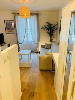 Studio Downtown Private Parking - Montlhéry - 3