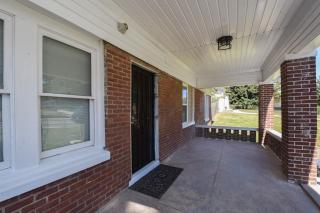 Luxe 6BR Escape Sleeps 24, Private Parking only 5min to Mid&Dtwn ATL - 1