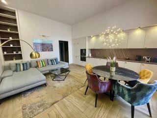 Logodi Residence I Castle Hill I Free PRKNG I Self CHKN - 0